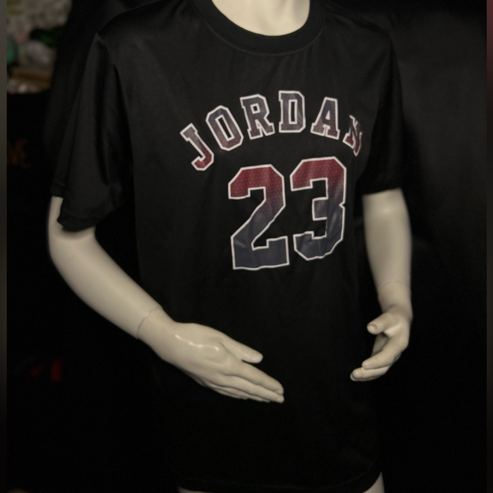 Jordan Black and Red 23 Graphic Tee - Picture 4 of 8